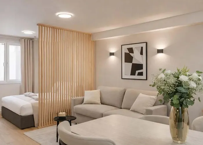 Montmartre Apartman *